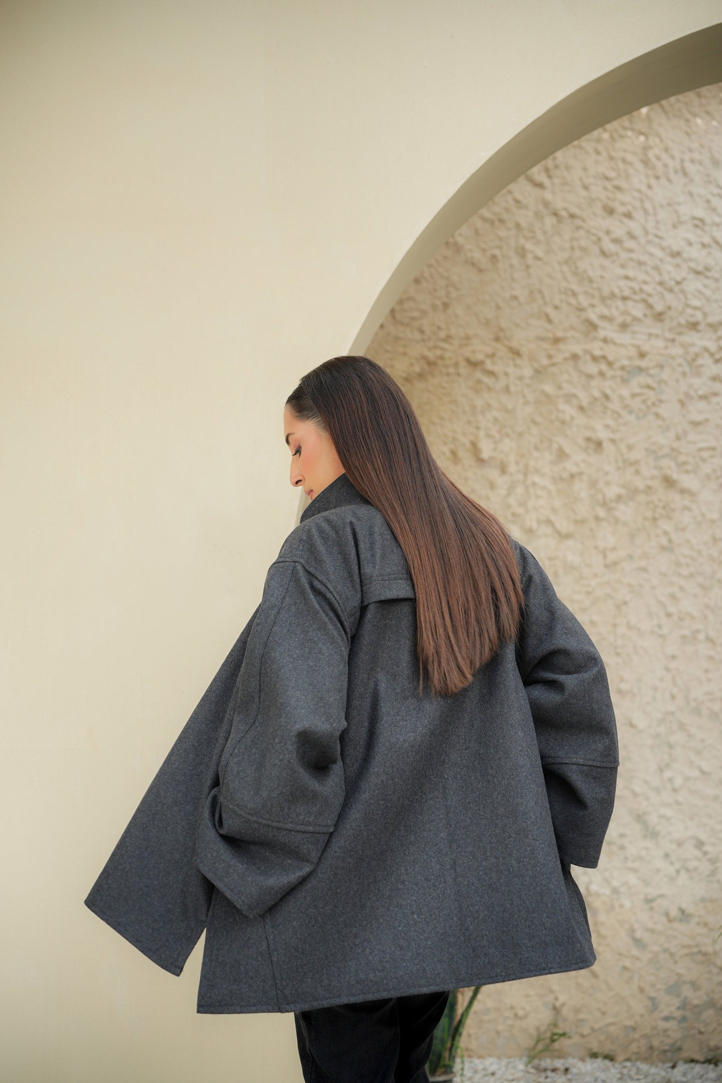 AUDREY VOLUMINOUS CAPE