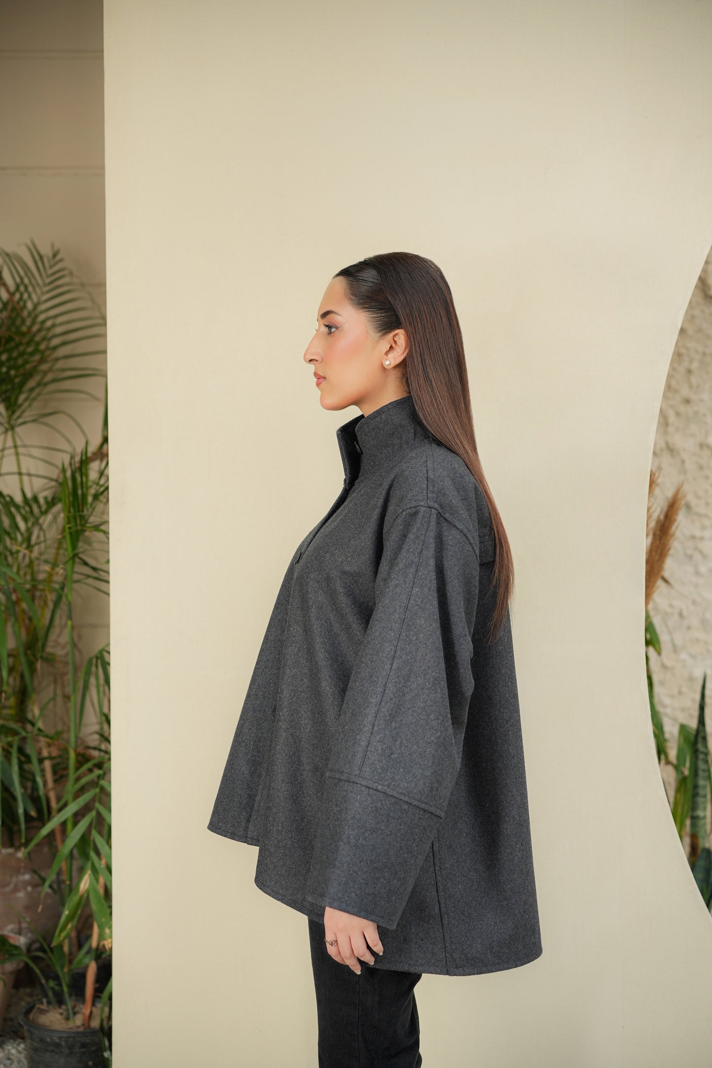 AUDREY VOLUMINOUS CAPE